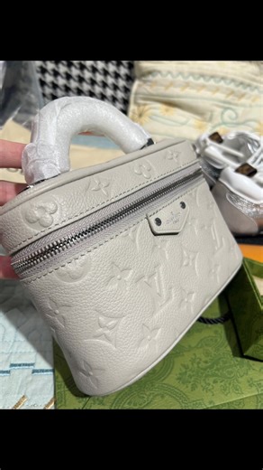 Happy New Year 🎊 Vendor list now $50 Limited-time offer 👇 Comment VENDOR to purchase or dm me #viral #luxuryfinds #fyp #vendor #foryoupage