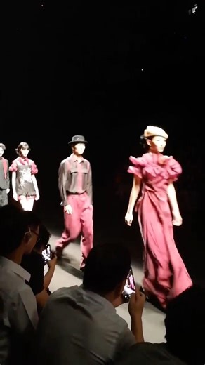 中国服装发布会fashion show现场直击！#fashion show #中国服饰发布会 #东方美学 #创作灵感 #beautiful #熱門 #纹画中国