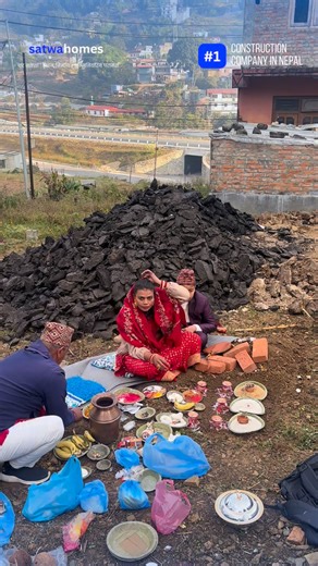 आज मंगसिर ११ गते चन्द्रागिरी, काठमाडौँ मा Satwa Homes मार्फत निर्माण हुन गहिरहेको आवासीय घर को सुभ सहित परेको छ। हामीलाई र हाम्रो कम्पनी लाई भरोसा गर्नु भएको मा Hira Bhat Mam तथा सम्पूर्ण परिवार लाई धेरै धेरै धन्यवाद र बधाई दिन चाहन्छौ । 🎉 | Satwa Homes - Design & Construction