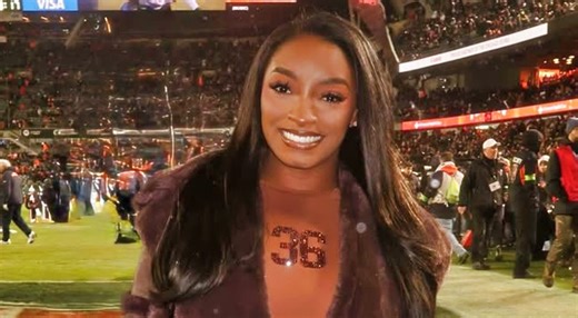 Simone Biles Was Causing a Major Stir At Bears-Rams Game [PHOTO]