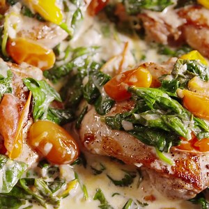 *Makes this super easy Chicken Florentine, feels like the fanciest chef in the world* http://dlsh.it/11wjhFr Full recipe: http://dlsh.it/fHK9tvc | Delish