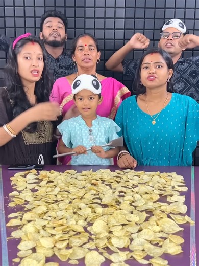 Potato Chips Blindfold Challenge with Family Fun