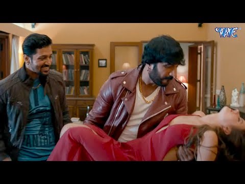 दो दोस्त ने मिलकर इस लड़की को यूज़ किया | Chicken Curry Law | Movie Romantic Scenes