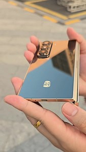 18K views · 10K reactions | A change in direction makes the view even better. #FoldablePhones #DigitalTech #Smartphone  #Samsung #TechInnovation #NewPerspective | Trendy Tech Review | Facebook