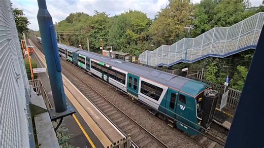 Popped out to see the first new Class 730/2 Alstom Aventra worked London Northwestern Railway 0736 service from Birmingham New St to London Euston this morning.Great to see West Midlands Trains… | Toby Rackliff