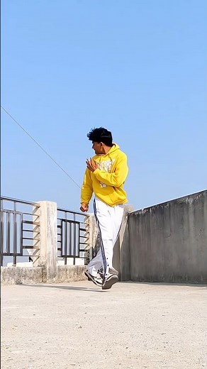 Dhak Dhak Bollywood Dance Tutorial | Easy Steps For Beginners #shorts