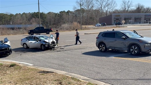 12K views · 113 reactions | Kia of Meridian Traffic Alert Accident with injuries highway 39 near O’ Riley Auto Parts use caution in the area. Right lane is blocked . | Scotty Ray Report | Facebook