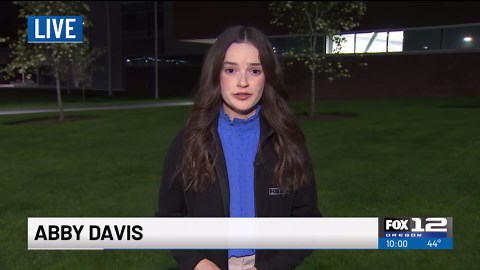 Oregon City teachers pack school board meeting before contract mediation