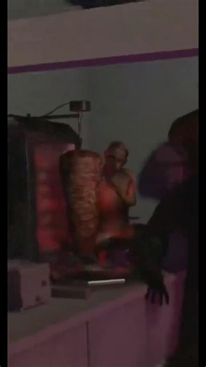 Never eating here #roblox #scary #scarystories #shawarma #creepy #creepypasta #fyp