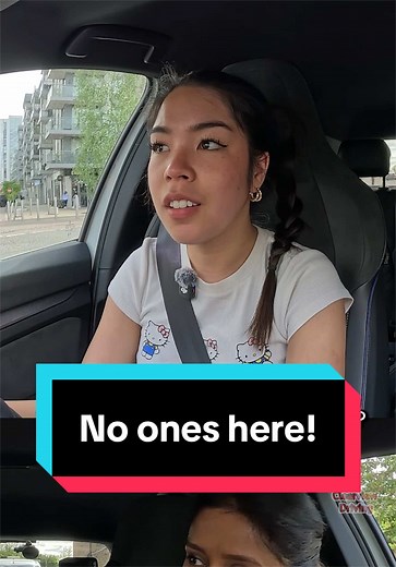 How would you feel if a pedestrian turned up and you’re sitting in the zebra crossing 😖😖 @Angelina🤪 #driving #car #theory #teacher #london