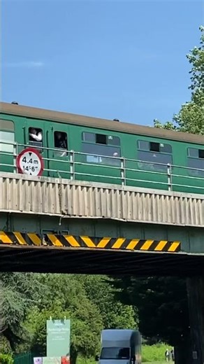 31803 and 80144 leaving Tunbridge wells west station (the spa valley railway)