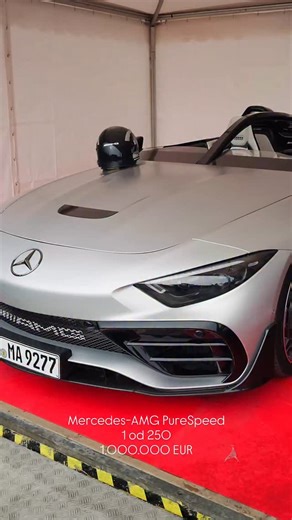 iDook Media on Instagram: "Napravljen u svega 250 primeraka, Mercedes-AMG #PureSpeed je jedinstven model koji je inspirisan starim trkačkim automobilima. Nema vetrobransko staklo i nema krov, a za bezbednost zadužen je sistem sličan kao #halo na Formuli 1 Cena: 1.000.000 💶"