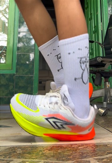 Sepatu Running Original Premium dari Injury - Nyaman dan Kuat