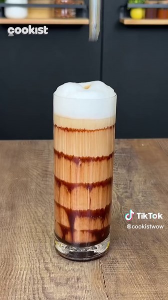 This is how you’ll take your #cappuccino to the next level 😎❤️ 🍫Pour some chocolate sauce in your glass, then with a milk frother make circles all around 😍 Finally, pour in lukewarm milk and add coffee ☕️ And now, enjoy 🙌❤️ It’s so fun to make but also to serve, not to mention the taste, it’s DELICIOUS 😋 You can also try using caramel sauce, if you prefer 😉 Did you like the result? 👇 #cookistwow #cookistrecipe #cappuccino #chocolate #coffee #drink #fun #amazing #tip