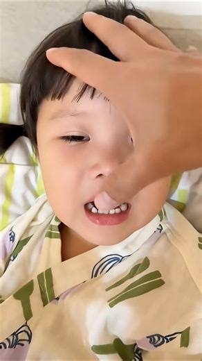 🍡❤😍🤪 Don't blink. Perform a magic. Elsa's underwear. Human baby. Luxi's dad. Little Luxi