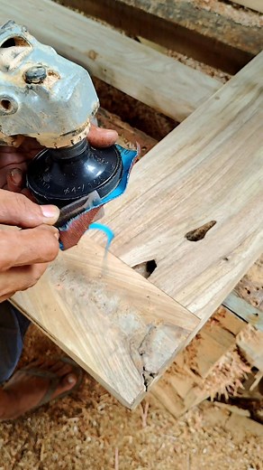 The fastest and easiest way to install sandpaper on a grinder #woodworking #diy #reels #tips #fyp #project #carpenter #satisfying | Dito Kusen