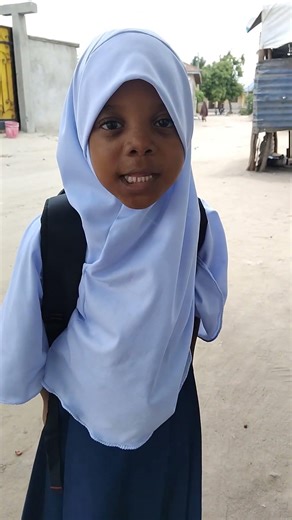 MTOTO LATIFA ABDALLAH. AMEONGEA UJUMBE MZITO SANA MBORA WENU NI YULE ALOJIFUNDISHA QURUAN NA AKAIF