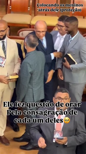 Suellyncampos Campos on Instagram: "O de vocês são assim? Marque seu pastor aqui no comentário . @prhelio_adbrasitusede"