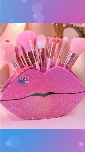 Easy Paper Craft: Glittery Makeup Brush Holder! 💋💖 #MakeupOrganizer