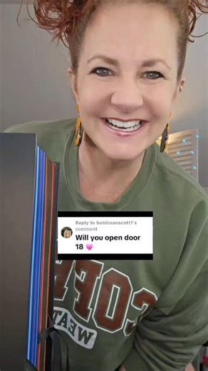 25K views · 582 reactions | #unboxing #netflix #netflixgiftbox #collectibles #giftbox #rebelmoon | 3sunzzz Comedy | Facebook