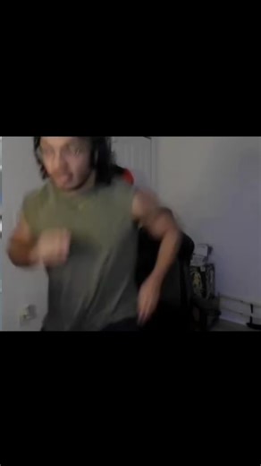 Random Man Dancing (@daily_dancing)’s videos with Milkshake x 41 - Rosario ®