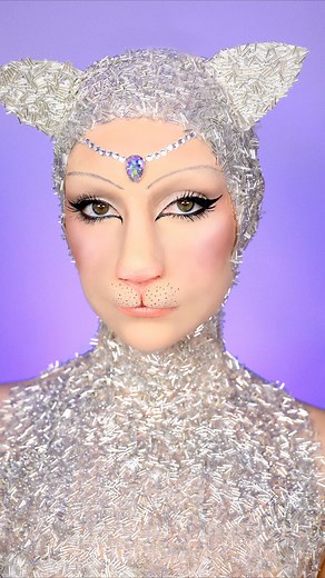 MEOW 😸 I turned myself into Doja Cat from The Met Gala ✨ Ib: @worshipmina @ernestocasillas @dojacat #sophiehannah #dojacat #makeuptransformation #transition #catmakeup #themetgala | Sophie Hannah