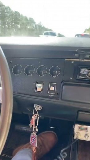 general lee , using the CB radio To find out traffic situation￼￼, At one time every car￼ had one