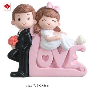 [Hot Item] Custom Resin Lover Figurine Bride Groom Figurine Wedding Decoration
