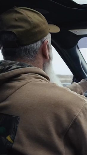 One of the best parts of hunting ducks is the scouting. @onxhunt #duckhunting #duck #ducks #hunt #scout #scouting #waterfowl #retayusa #kickchokes #froggtoggs #fueledbyvictor #realtree #migraAmmo #drduck #gatortailnation #bluebirdwaterfowl #ourHEYDAY #onXHUNT #jahpoo | DR DUCK