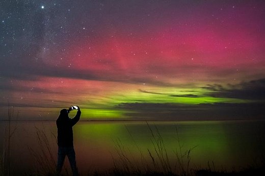 Aurora lights up South Island sky