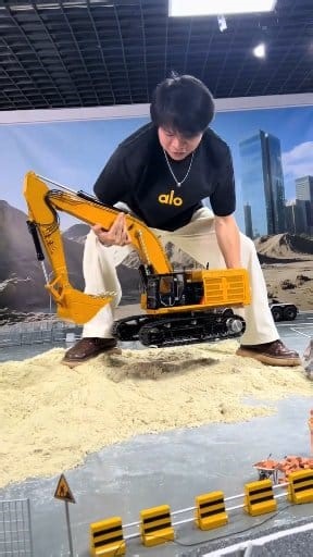 51K views · 1K reactions | Rc excavator  | RC Action | Facebook