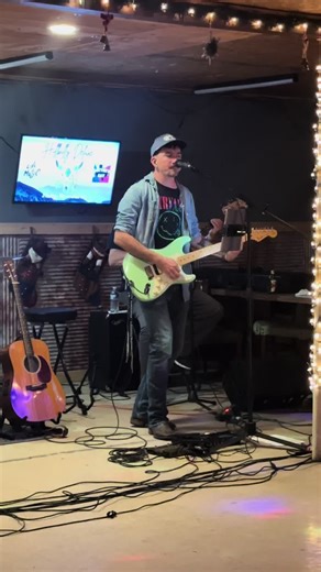 Hillbilly Deluxe live at Cotton’s Cay Orange TX #hillbillydeluxe #crosscanadianragweed #livemusic #foryou