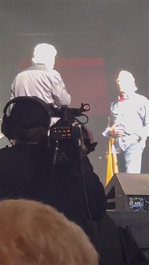 87K views · 4.8K reactions | Happy Birthday to Jay Siegel of “The Tokens” who still sounds amazing!! 拾❤️ | Legendary Concerts | Facebook