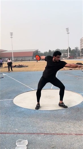 National player throw session #trackwork #discusthrow #fieldevent #olympicsport