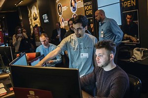 Watch the world’s best poker players get crushed by AI