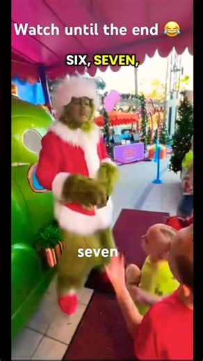Grinch memes 😂 watch until the end! #funny #grinch #memes #like #subscribe #share #viral #shorts