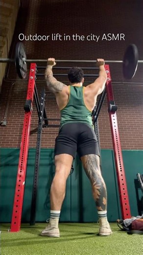 ASMR outdoor lift in the city 🌃 #asmr #gym #lifting #shorts #ambient