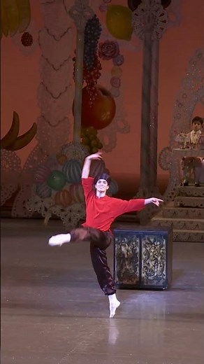 Tea in George Balanchine's THE NUTCRACKER®