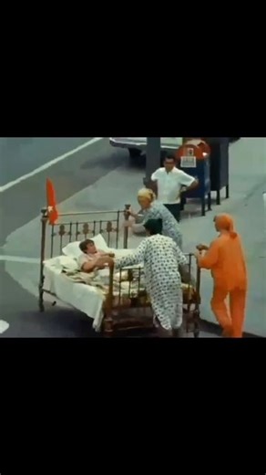 Music + Nosh=Joy on Instagram: "🎼🎼🎼🎼 — September 12, 1966 N.B.C. aired the first episode of The Monkees TV show in the US. The series ran for a total of 58 episodes. #themonkees #monkees #MickyDolenz #MichaelNesmith 💫 #PeterTork 💫 #DavyJones 💫 #BobRafelson 💫 #BertSchneider 💫 #classictv 📺 #60smusic"