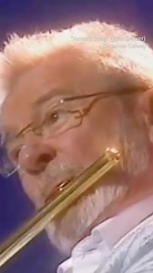 Had a once-in-a-lifetime experience playing Sir James Galway’s 18K Gold Flute🪈🫢 Check out this flute at Musical Instrument Museum in Phoenix, AZ | Jasmine Choi 최나경
