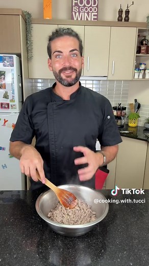 Cannelloni al Forno | Stuffed Pasta with Love from Nonna This was always my favourite. Nonna knew it, too. Every time she made cannelloni, she’d quietly slide a few extra onto my plate — no words, just that knowing smile. It wasn’t just a dish. It was her way of saying “I love you” — through sauce, cheese, and a little extra filling just for me. Ingredients (serves 4–5): \t•\t300g beef mince \t•\t300g pork mince \t•\t300g fresh ricotta \t•\t250g dried cannelloni pasta \t•\t50g grated Parmesan \t