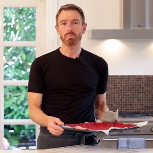 830 reactions · 567 shares | De lækreste, sprødeste og sundeste knækbrød – fyldt med antiinflammatorisk styrke. Nemme at bage – svære at holde fingrene fra! (Husk lyden, så du kan høre præcis HVOR SPRØDE de her knækbrød er ) | Cookingclub.dk | Facebook