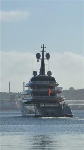Luxus Yacht JASSJ Lürssen Yacht in Kiel