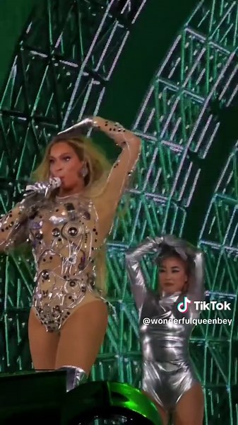 Beyoncé: Alien Superstar ao Vivo na Renaissance Tour
