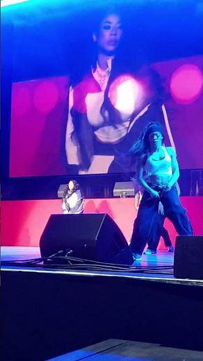 "The Way It Is" (Keyshia Cole) Live in London
