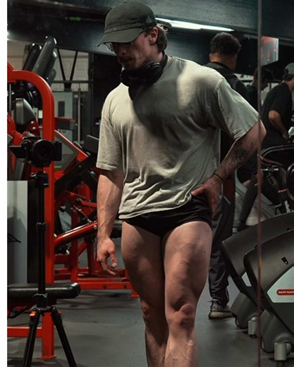 Quads - 25.02.26 Veins showing more. Quads and hams (off camera). What I like doing on the Prime leg extension is starting heavy with the resistance set to 3, makes the stretch brutal. I’ll go to absolute failure there. Then I’ll reduce the weight by about 50%, move the resistance pin down to 1 (more even tension), and just rep it out focusing purely on the squeeze… proper Tom Platz style. NEVER AVERAGE ALWAYS A WOLF @wolfpak.official 🐺 “SAM” @appliednutrition 💊 “SAM20” #gym #fyp #reels #legs 