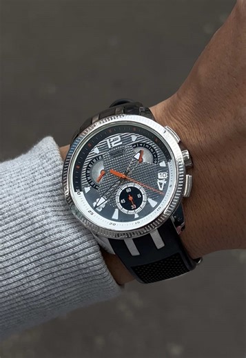 FORSALE!!! SWATCH ORIGINAL. • Swatch Chrono Irony Retorgrade (Rare Item) • Code “BRING BACK - YRS405” • Diameter 44mm • Years 2007 • Ciri Khas Dari Retrograde Cukup Unik Ya Guys, Jarum Detik & Jarum Chrono Berjalan Hanya Setengah Lingkaran • Very Very Good Condition • All Part Original please DM if you are interested, thankyou. #swatch #swatches #jam #jamtangan #jualjamtangan