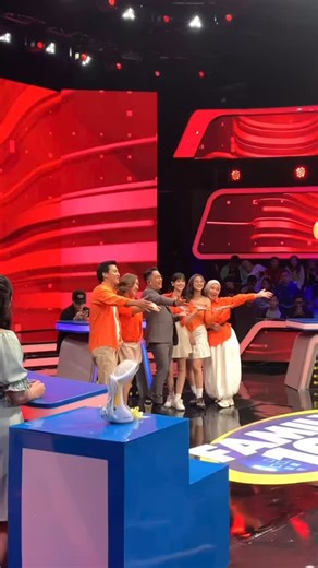 Tasya on Instagram: "Mini Vlog ala-ala, lika-liku ikutan @family100id 😍👀"