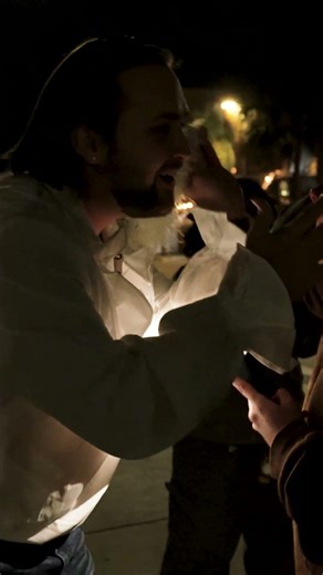 Move over, Harry Styles.The original rock star has arrived. 🎤📜#ShakespeareInTown #TheBard