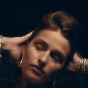 3.4K views · 84 reactions | Linked looks ⛓️ Regitze Christensen dishes out downtown cool in Wellesley Link™ earrings, a Pinky Ring and plenty of ⛓️Explore the collection: bit.ly/2QljJM5 | David Yurman | Facebook